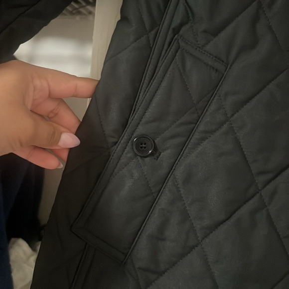 Burberry Women’s quilted Jacket - Picture 7 of 11